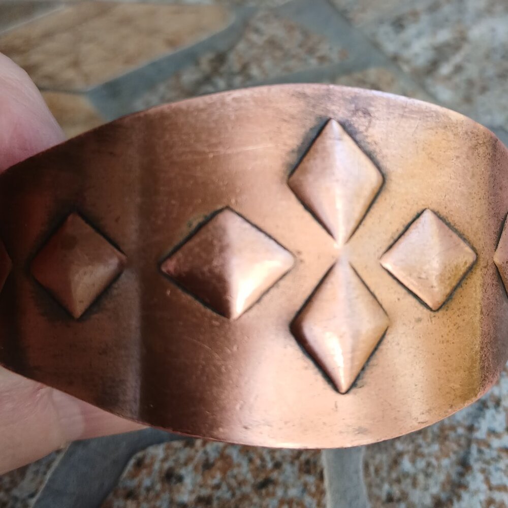 Vintage Women’s Solid Copper Wide Cuff Bracelet - Picture 6 of 6
